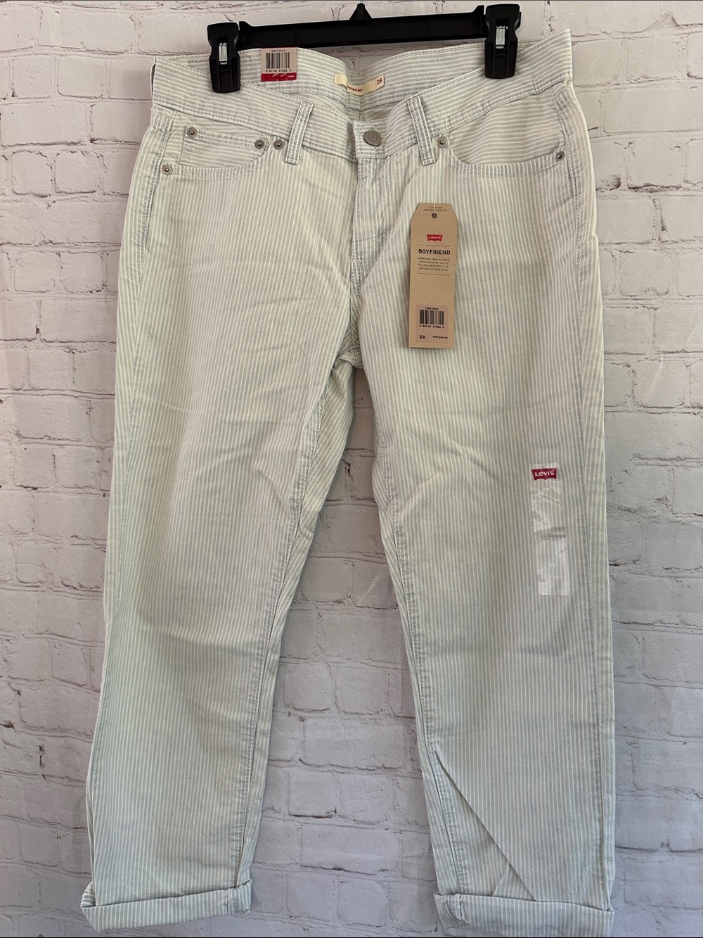 Levi's NWT Boyfriend MidRise Baby Blue Striped Boyfriend Jeans size 28